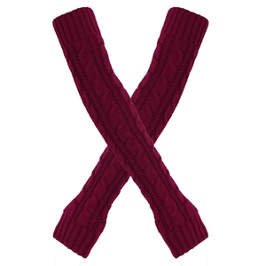 Lange bordeauxrode gebreide armwarmers met kabelpatroon en geribbelde manchetten van wol