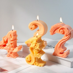 Cijferkaarsen 1, 2, 4 met barok bloemenreliëf voor verjaardag en interieurdecor
