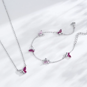 Elegante set di gioielli a farfalla in argento S925 con pietre rosa collana e bracciale