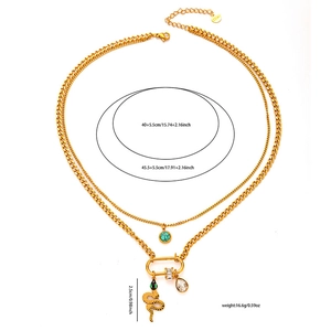Collana a doppio strato in acciaio inossidabile dorato con turchese e serpente