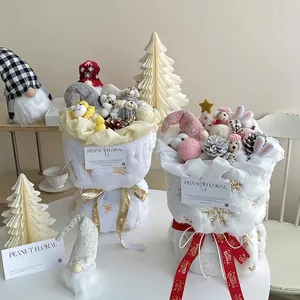 Bouquet de fleurs de Noël en peluche avec fourrure blanche et étoiles dorées brodées