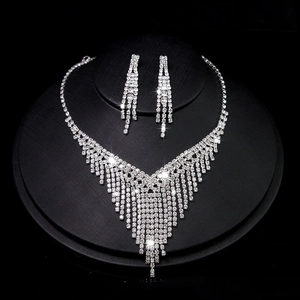 Elegant bridal rhinestone fringe necklace and earrings set with silver metal chain decor
