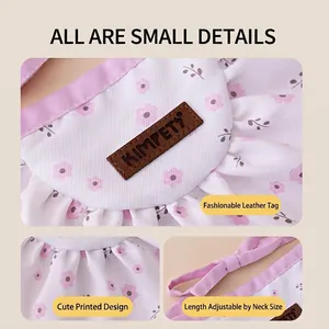 Bandana floreale per cani e gatti con cinturini regolabili ed etichetta in pelle di lusso