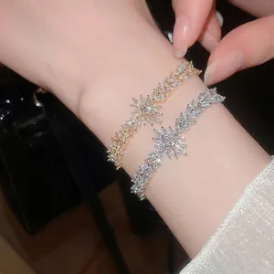 Bracelet ajustable élégant en zircon avec fleurs de blé en finitions or et argent