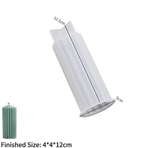 Dettaglio stampo in silicone per candela cilindrica rigata, misura 4x4x12cm