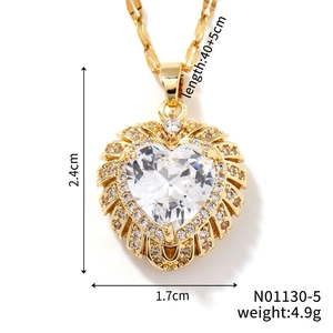 Detailed size and weight specifications for gold heart pendant necklace with zircons