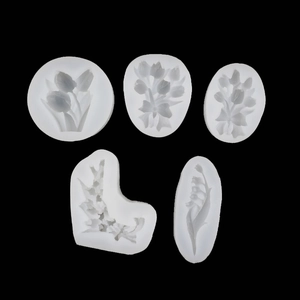 Five-piece tulip and lily silicone mold set for fondant and plaster decorations