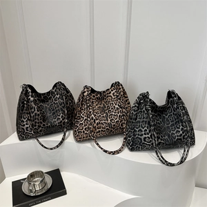 Leopard Print PU Leather Shoulder Bag Vintage Large Capacity Tote With Knot Strap For Women Fashionable Commuter