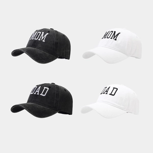 Washed cotton baseball caps with MOM and DAD embroidery in black and white colors