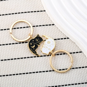 Portachiavi coordinati per coppie con gatti bianco e nero sole e luna in acciaio oro