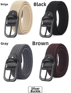 Détail de ceintures tressées élastiques en beige, noir, gris et marron avec boucles