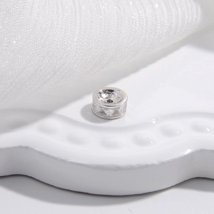 Macro di distanziatori rotondi in argento con strass per la creazione di gioielli