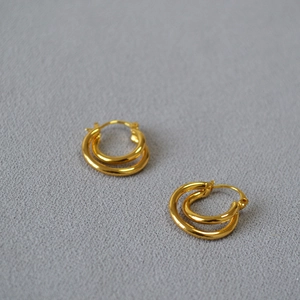 Minimalist double hoop gold-plated twisted earrings for women in a layered circle design