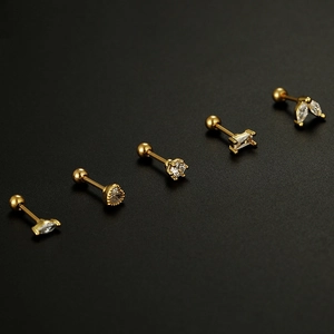 Fünf Arten von goldenen Ohrsteckern aus Edelstahl mit Zirkonia in Herz- und Marquise-Formen