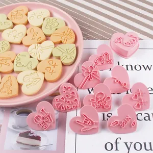 Heart Shaped Cookie Cutters Plastic Embossed Biscuit Molds Romantic Love Kiss Patterns For Valentines Day DIY Baking