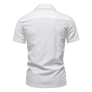 Detail of white short sleeve shirt with geometric jacquard texture and back seam design