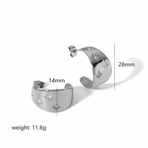 Detailed view of silver C-shaped star earrings with dimensions 28mm by 14mm