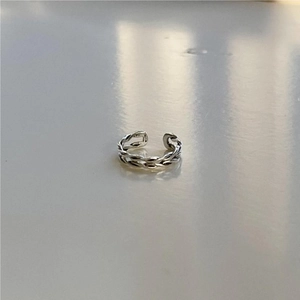 Detailed view of S925 sterling silver double-layer braided rope open ring texture