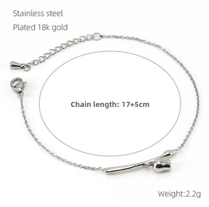 Detailed view of 18k gold plated tulip bracelet showing 17+5cm chain length and 2.2g weight