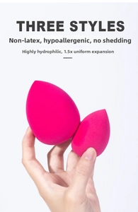 Dettaglio della spugnetta trucco rosa senza lattice che si espande del 50% da bagnata