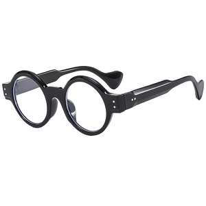 Classic round punk sunglasses in glossy black with rivet details and wavy temples