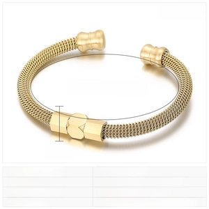 Détail du bracelet câble hip hop doré en acier inoxydable avec diamètre intérieur de 71x6mm