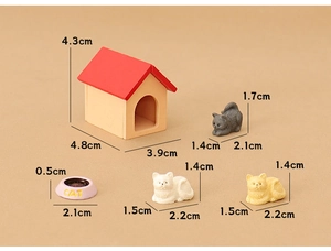 Miniature dollhouse cat house set with three kittens and size dimensions in cm