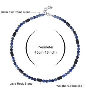 Collier en perles de pierre de lave et veine bleue de 6mm avec périmètre de 45cm et fermoir