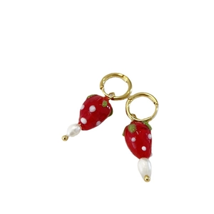 French retro strawberry earrings with freshwater pearl and gold titanium steel clips