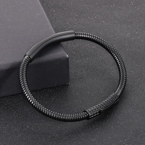 Bracciale a serpente minimalista in acciaio inossidabile nero con design a molla industriale