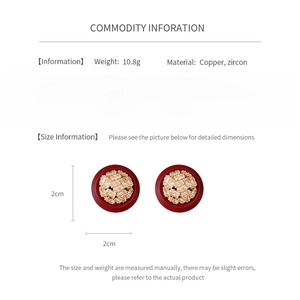 Detailed infographic showing 10.8g weight and 2cm oval zircon earring dimensions