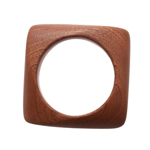 Bracelet carré en bois brun rouge foncé avec diamètre intérieur rond et grain naturel