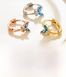 Detailed size specifications for zircon butterfly hoop earrings in 8mm inner diameter