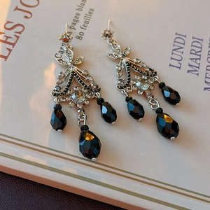 Vintage gothic earrings with black crystal tassels and silver needle in French style