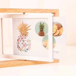 Moderner nordischer rotierender doppelseitiger Holzfotorahmen mit Eichenmaserung