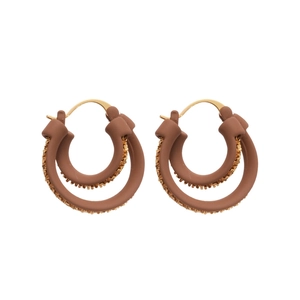 Orecchini a cerchio doppi minimalisti con anello esterno marrone opaco e catena dorata