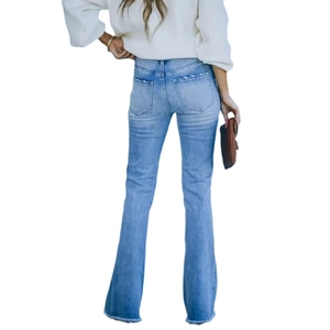 Jean évasé bleu à taille haute pour femme avec ourlet effiloché en denim extensible