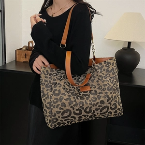 Vintage leopard print tote bag with large capacity and brown leather shoulder straps