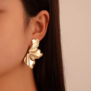 Irregular Flower Petal Earrings Alloy Vintage Exaggerated Matte Gold Silver Black Metal Statement Jewelry For Women