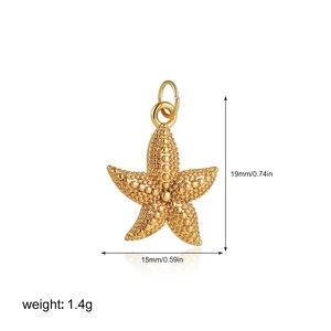 Detailed view of 18K gold starfish pendant with dimensions 19mm and weight 1.4g