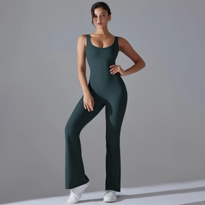 Dunkelgrüner Jumpsuit mit Rückenausschnitt und Schlaghose für Yoga und Fitness