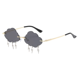 Frameless cloud-shaped sunglasses with lightning pendants and gold metal temples