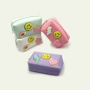 PU Leather Makeup Bag With Chenille Patch Smiley Heart Rainbow Embroidery Travel Toiletry Pouch For Women Waterproof