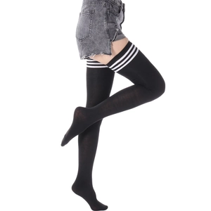 Bas noirs classiques de 80cm au-dessus du genou avec trois bandes blanches et tricot