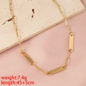 Detailed view of a gold bar pendant necklace with specifications 45+5cm and 7.4g weight
