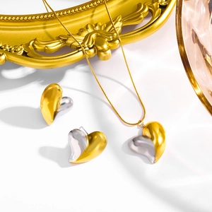 Minimalist 18K two-tone heart pendant necklace and stud earrings set for women