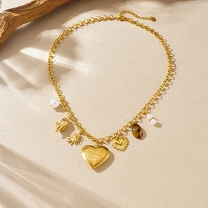 Collier en acier inoxydable doré avec cœur gravé I Love You et pendentifs soleil