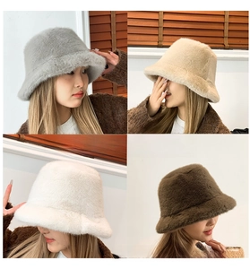 Chapeau cloche en peluche profonde pour grandes têtes en gris, beige, blanc et marron