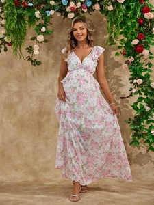 Umstandskleid mit Blumenmuster, V-Ausschnitt und Rüschenärmeln in Weiß und Rosa als Maxikleid