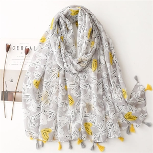 Heart Pattern Printed Bali Yarn Scarf Long Shawl With Tassels Soft Breathable Sweet Style For Women Travel